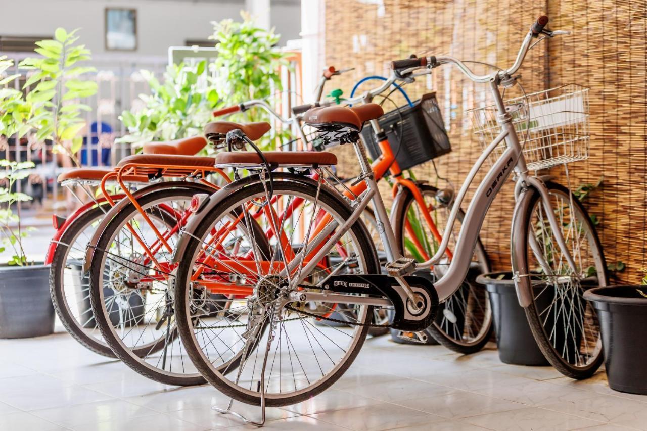Baan Mee Suk Ayutthaya Hostel Buitenkant foto