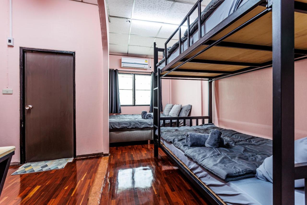 Baan Mee Suk Ayutthaya Hostel Buitenkant foto