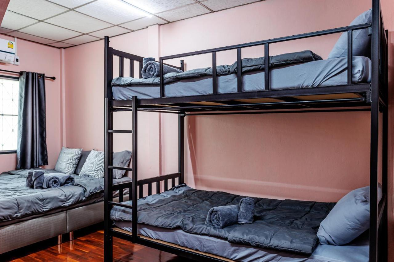 Baan Mee Suk Ayutthaya Hostel Buitenkant foto