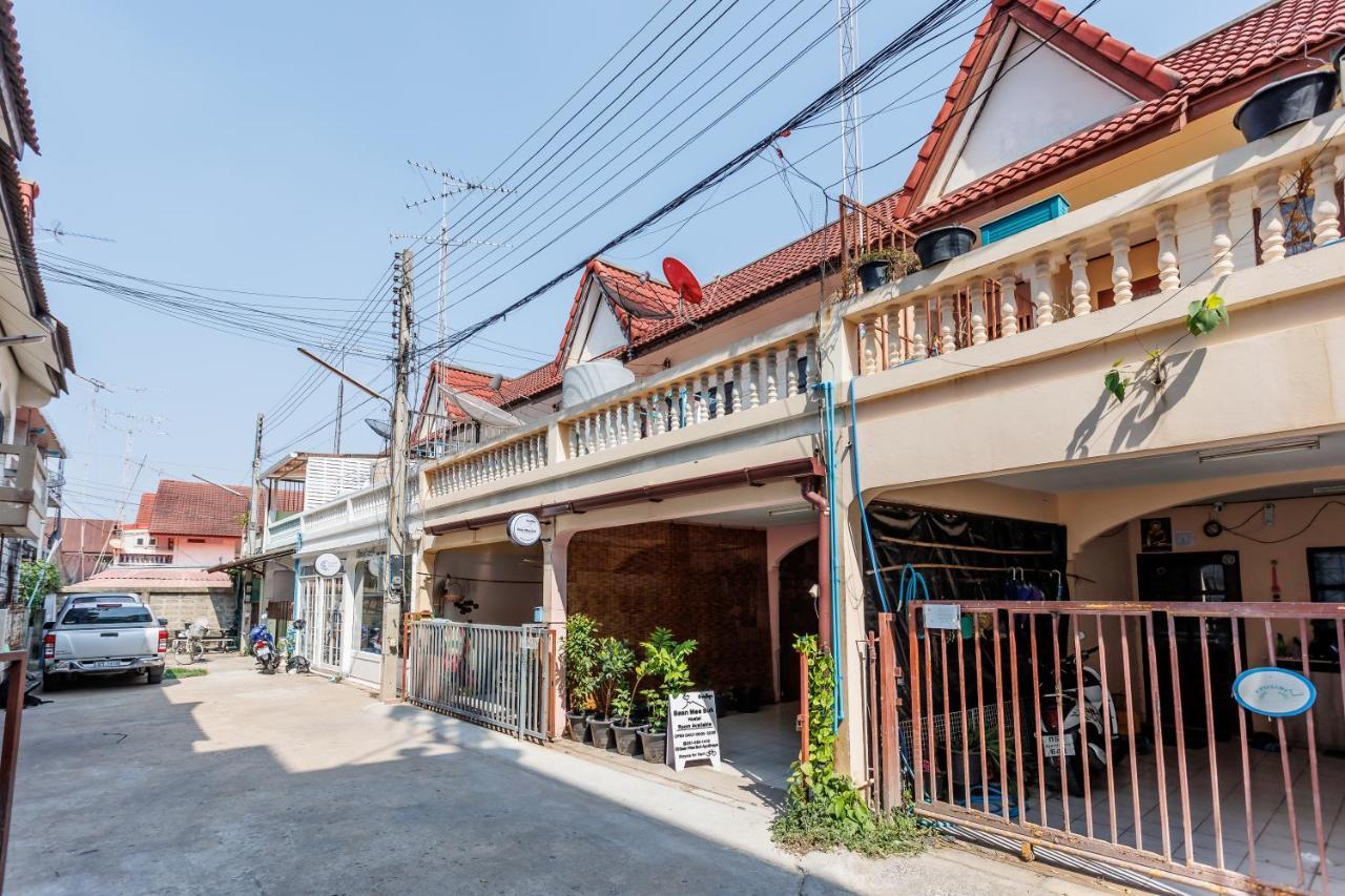 Baan Mee Suk Ayutthaya Hostel Buitenkant foto